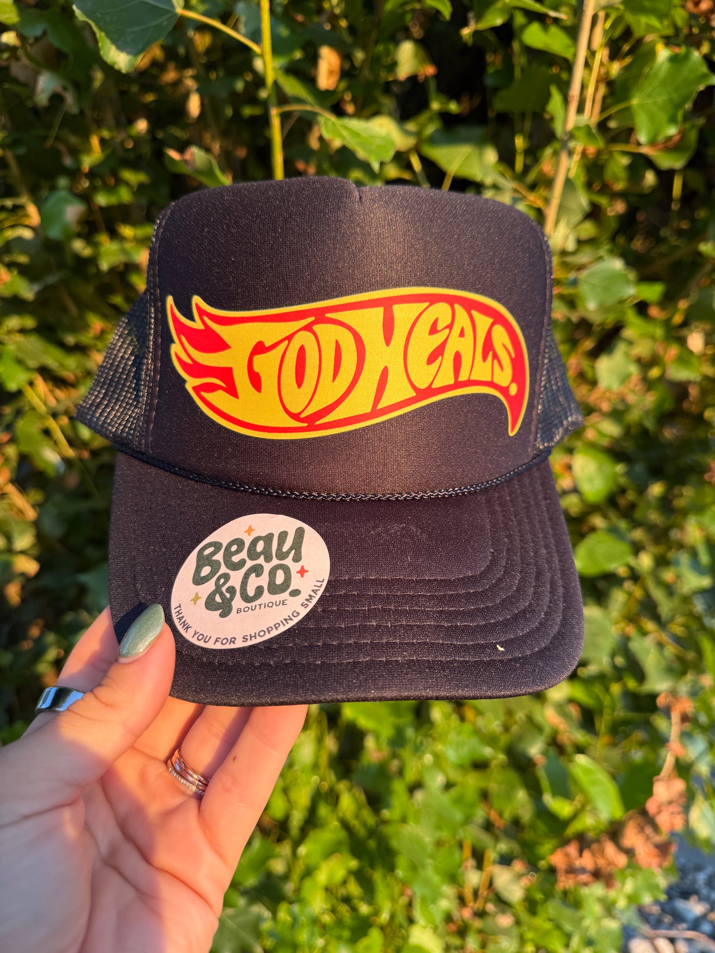 GOD HEALS - TRUCKER HAT