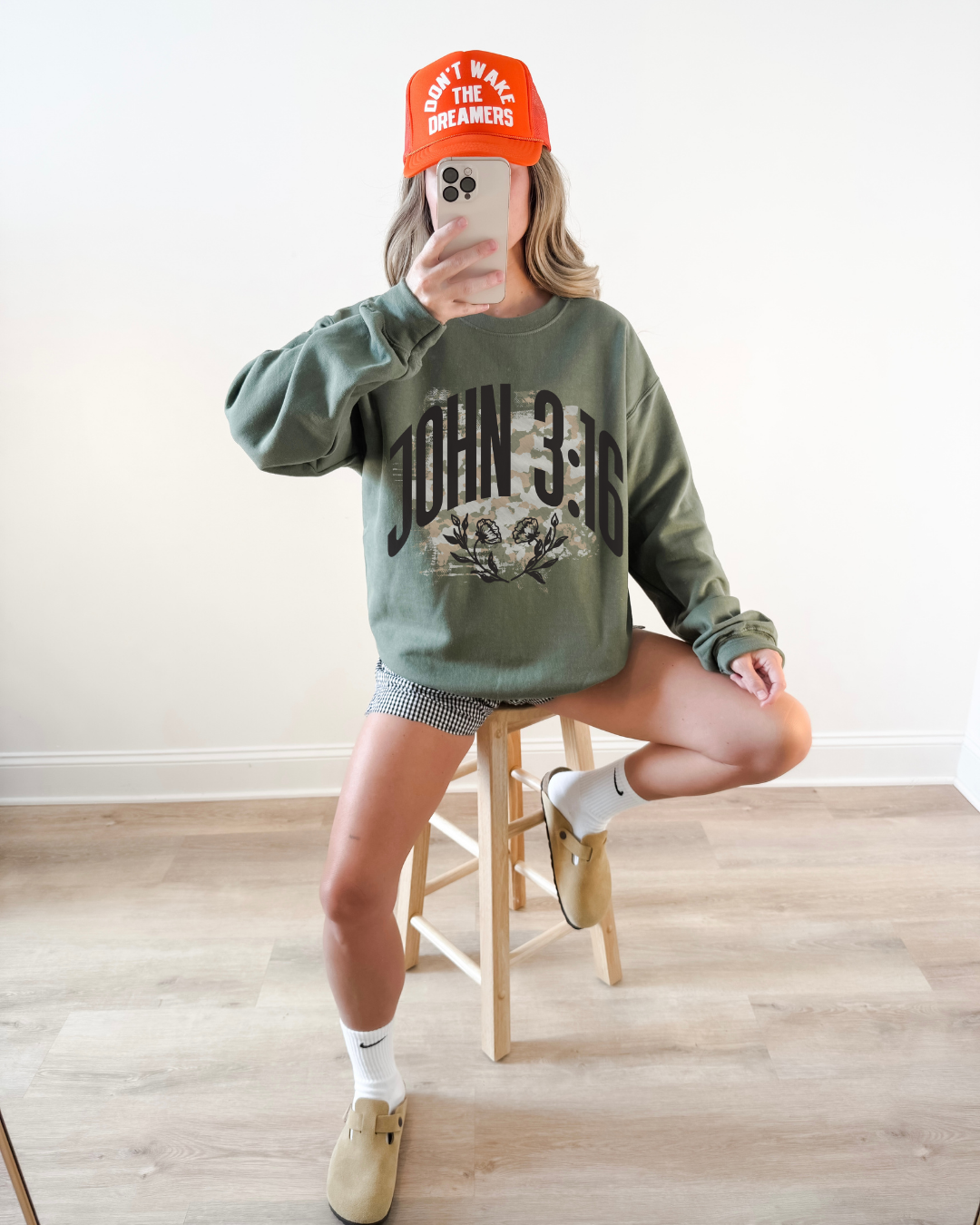 JOHN 3:16 FLORAL - SWEATSHIRT