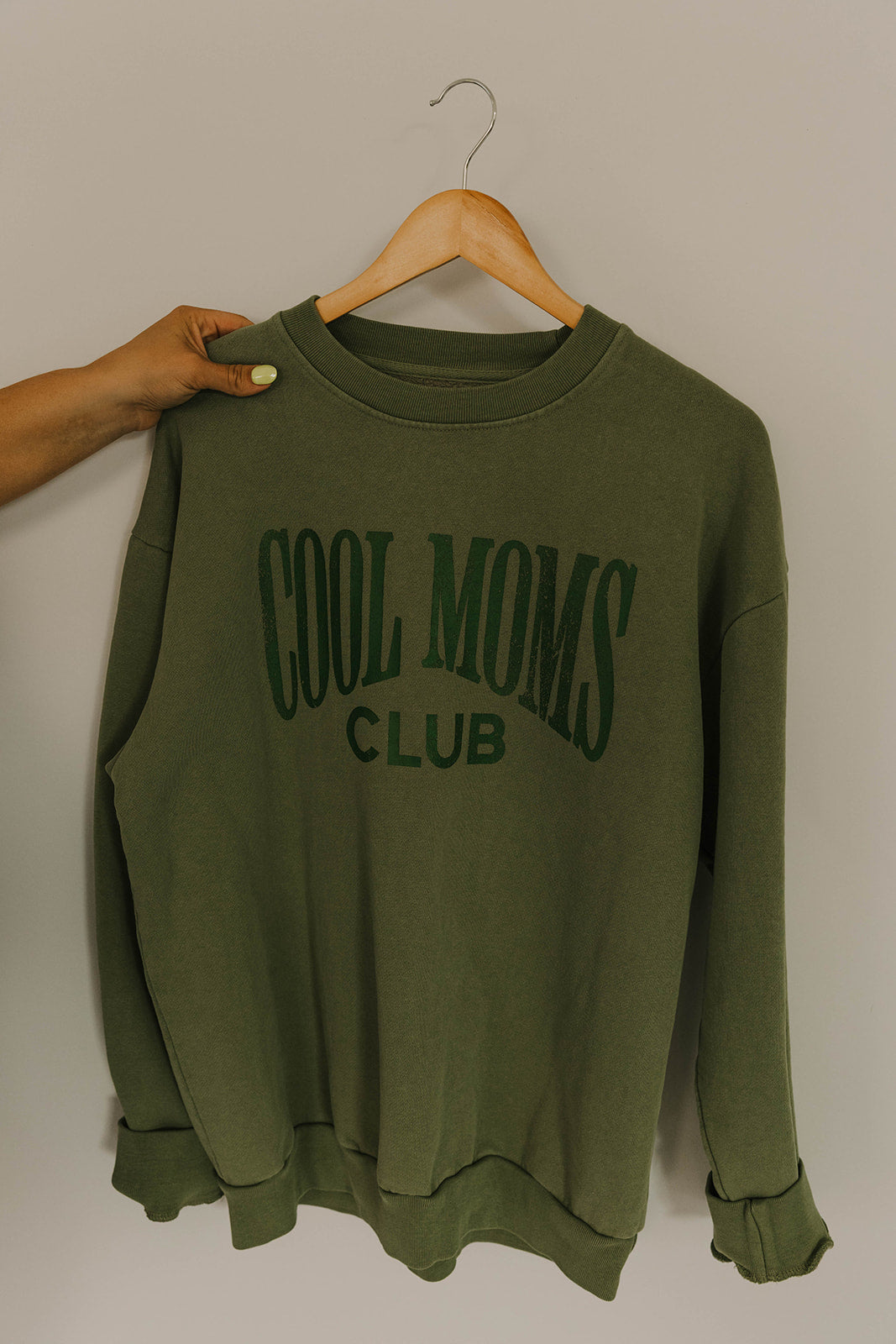 COOL MOMS CLUB - SWEATSHIRT