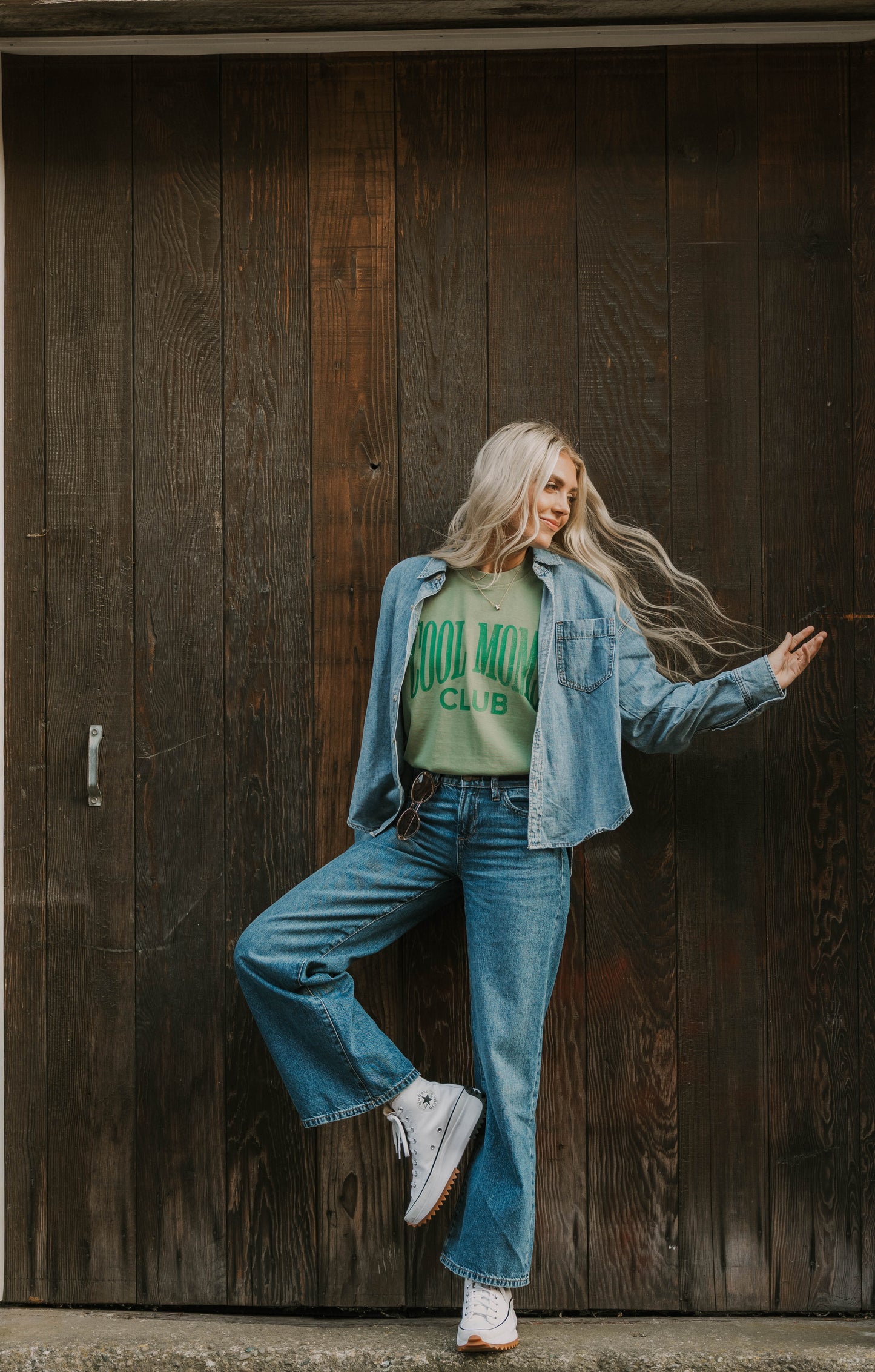 THE PERFECT DENIM BUTTON DOWN