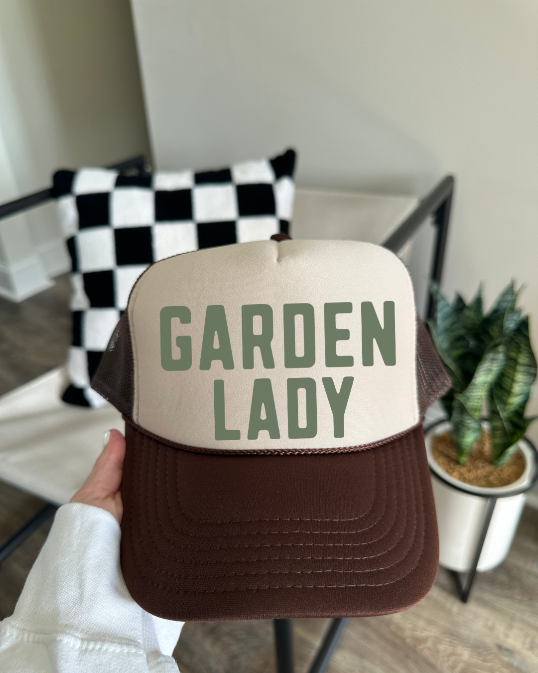 GARDEN LADY - TRUCKER HAT