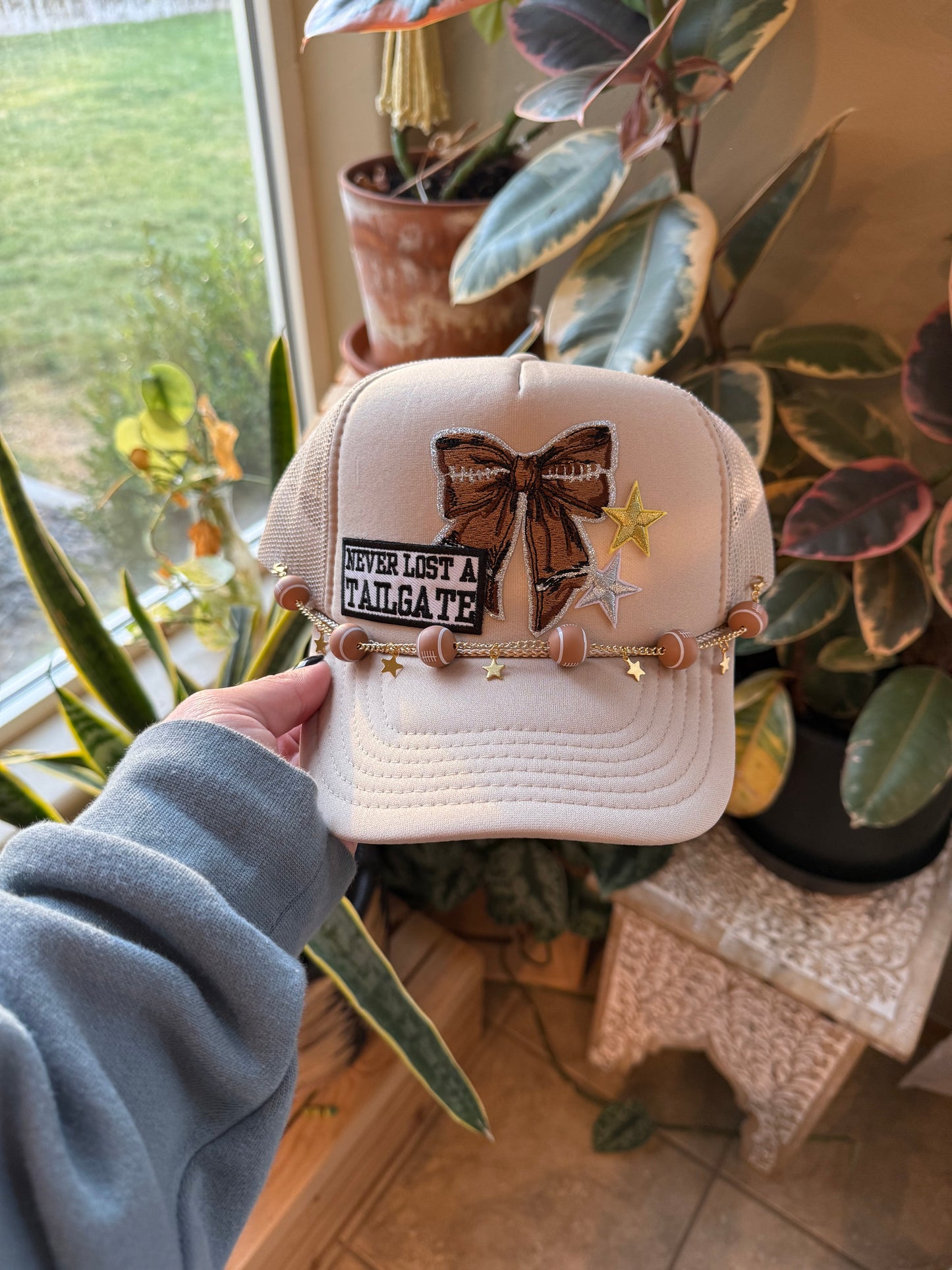 FOOTBALL GIRLY - TRUCKER HAT