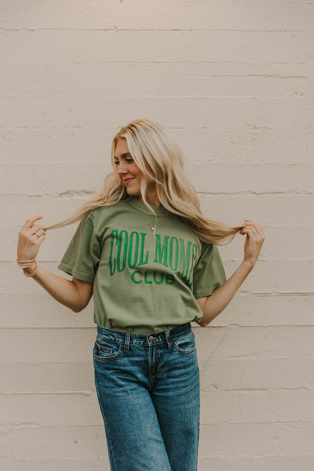 COOL MOMS CLUB - PREMIUM TSHIRT