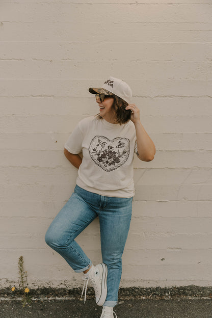 VINTAGE VIBES - TSHIRT