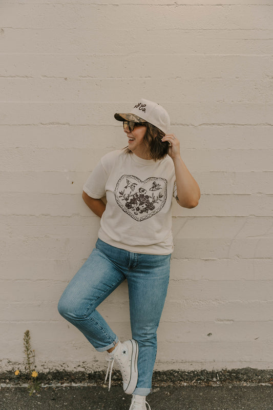 VINTAGE VIBES - TSHIRT
