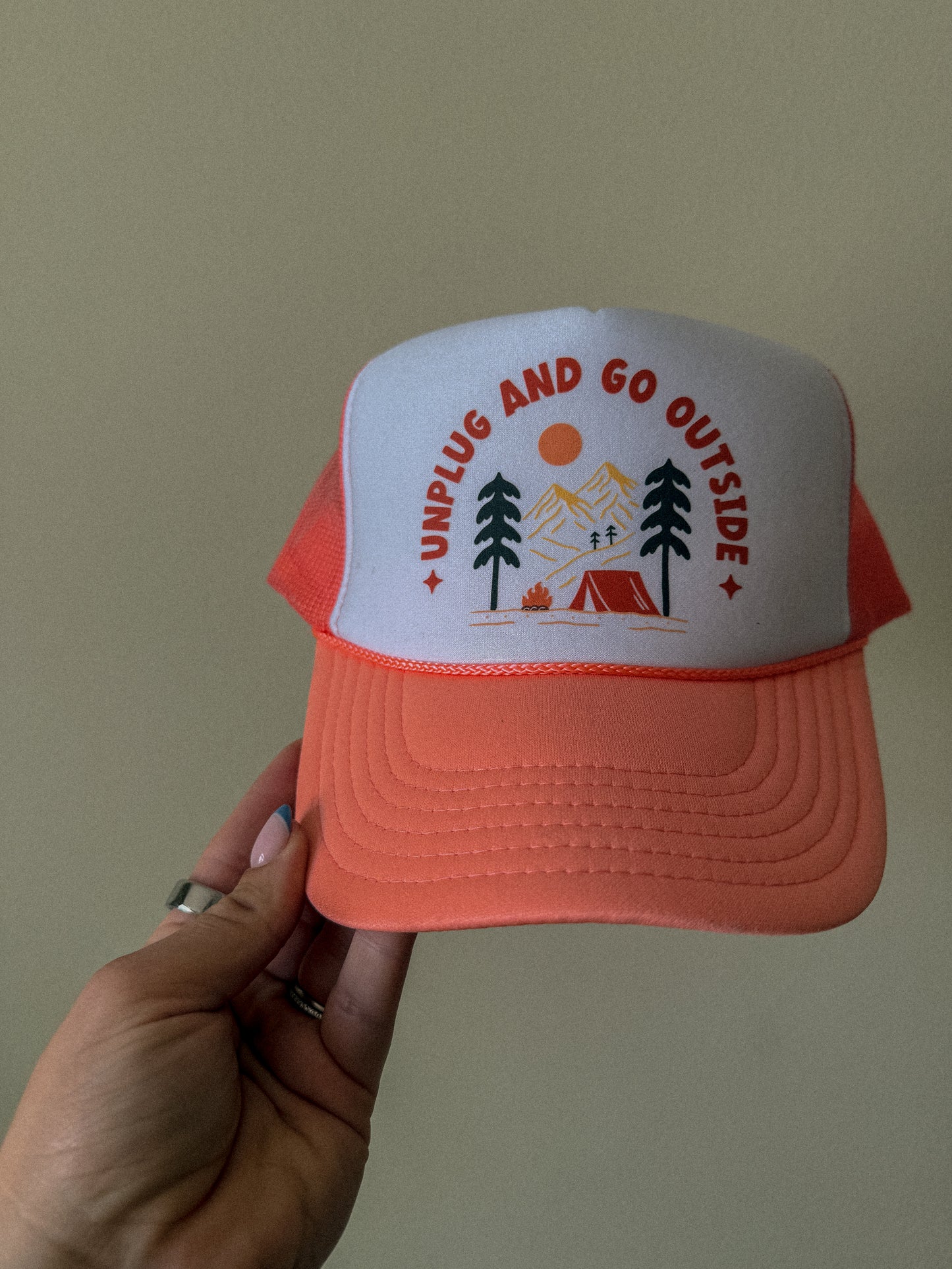 UNPLUG AND GO OUTSIDE - TRUCKER HAT