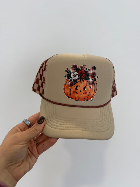 MISS PUMPKIN - CHECKERED TRUCKER HAT