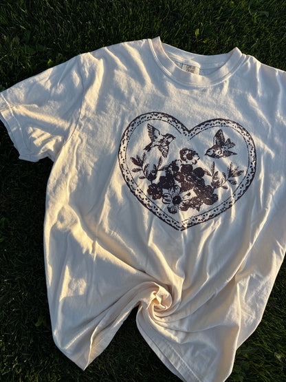 VINTAGE VIBES - TSHIRT